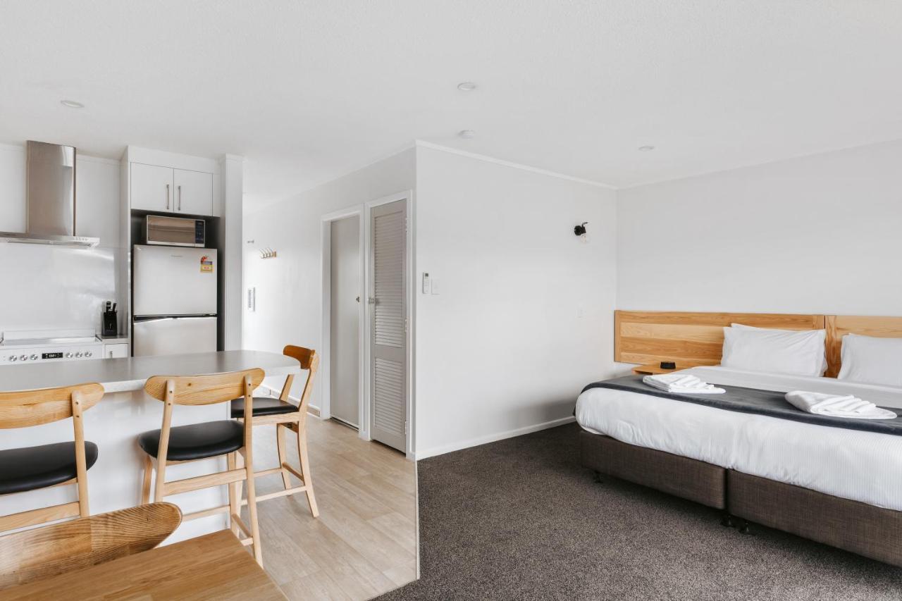 Cobblestone Court Motel - Wenzel Motels Тауранга Экстерьер фото