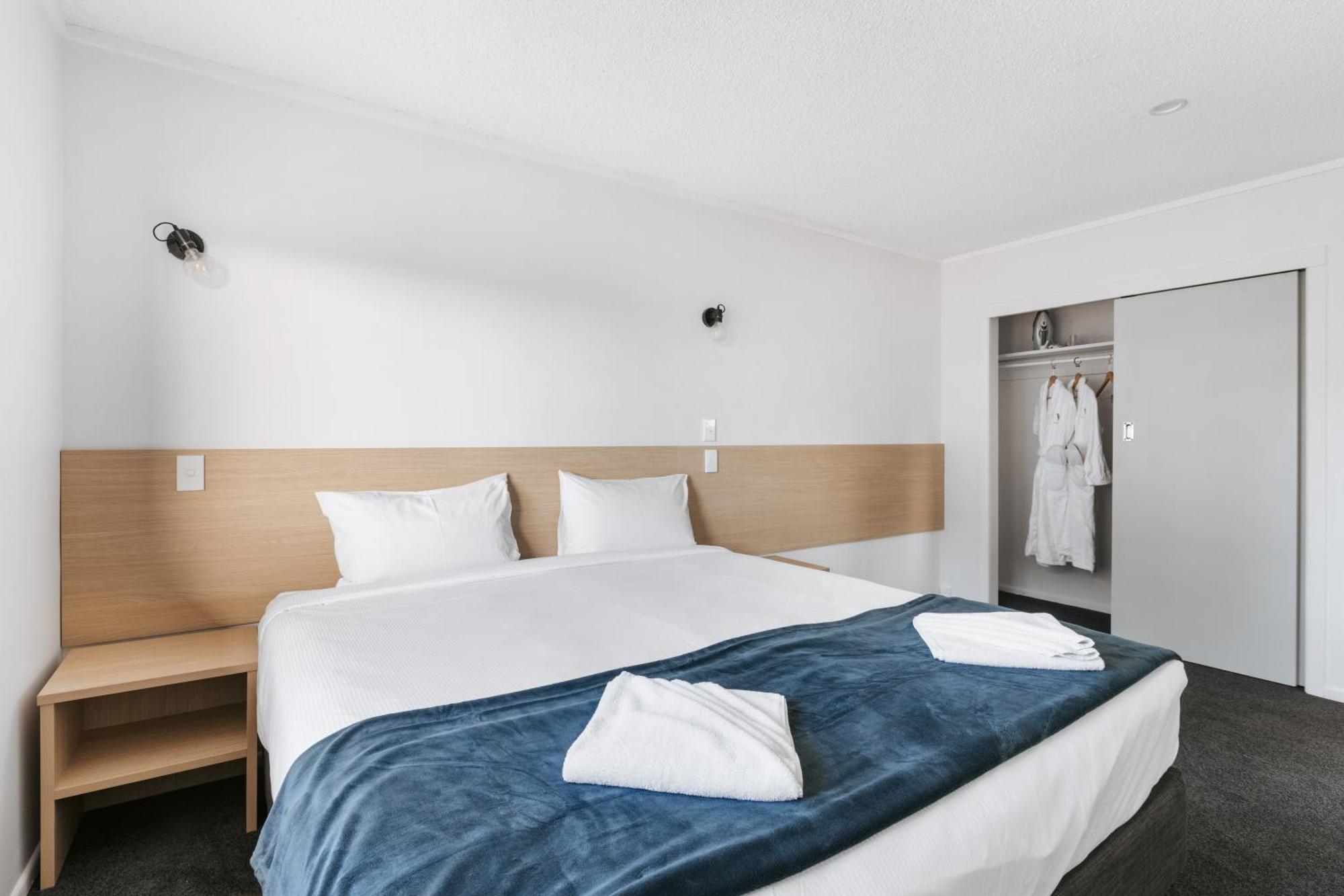 Cobblestone Court Motel - Wenzel Motels Тауранга Экстерьер фото