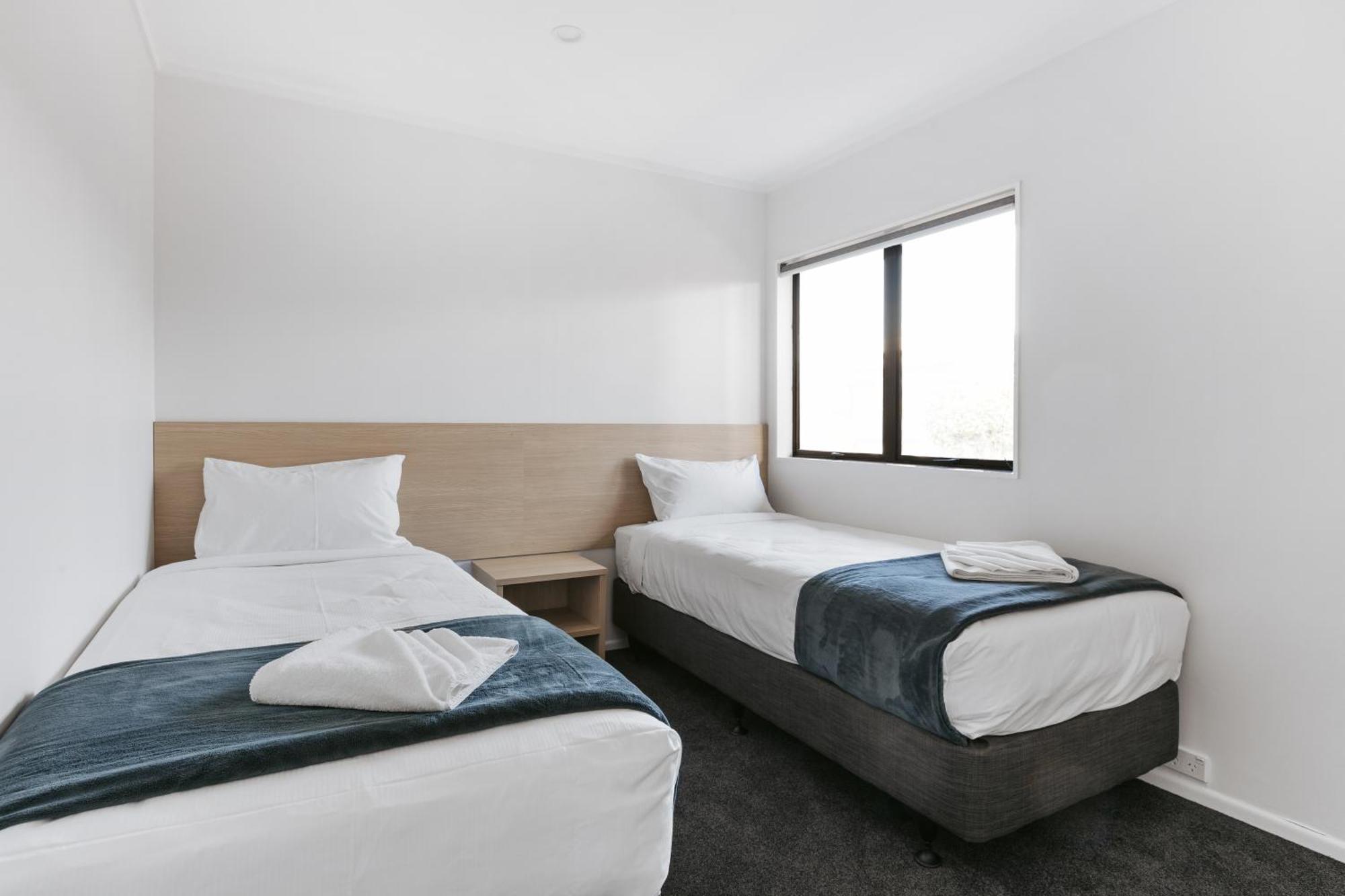 Cobblestone Court Motel - Wenzel Motels Тауранга Экстерьер фото